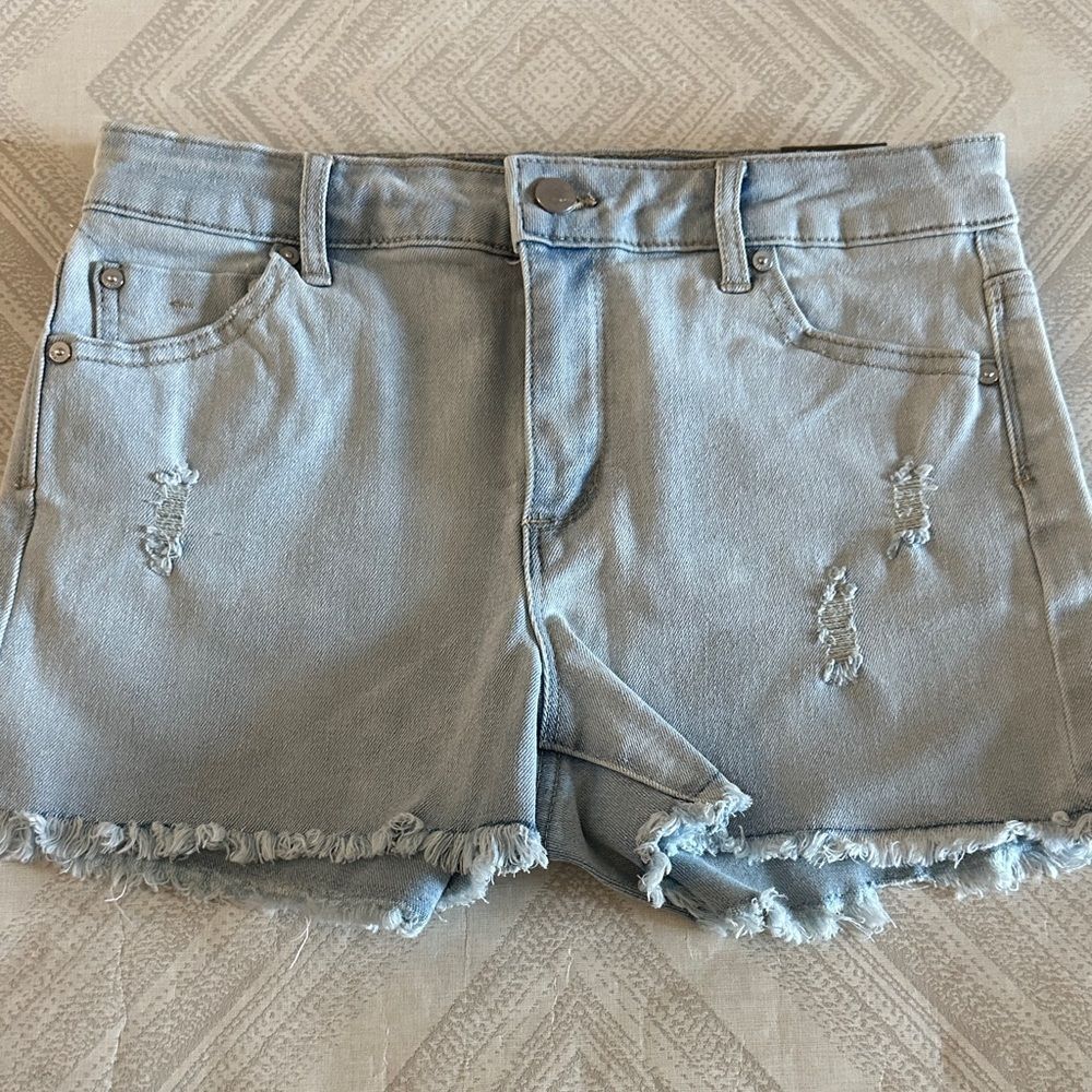 Tractr Brittany Light Blue Distressed Slim Fit Mid Rise Denim Shorts Size 16